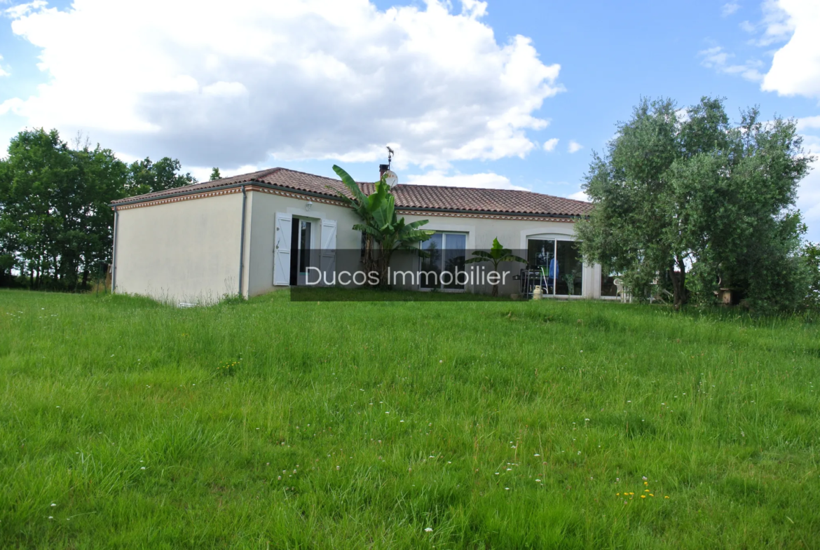 Maison avec un hangar de 100 m2 à Miramont de Guyenne 