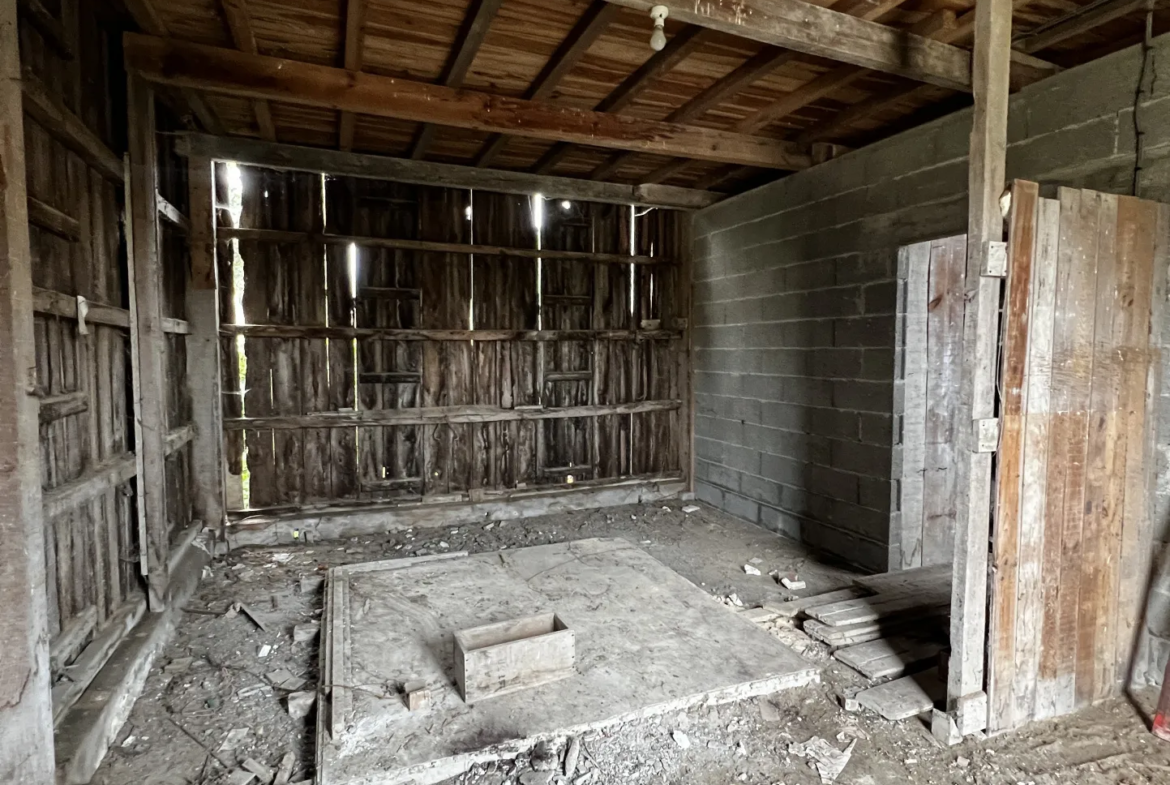 Ancien séchoir et grange à transformer en habitations à Bazas 