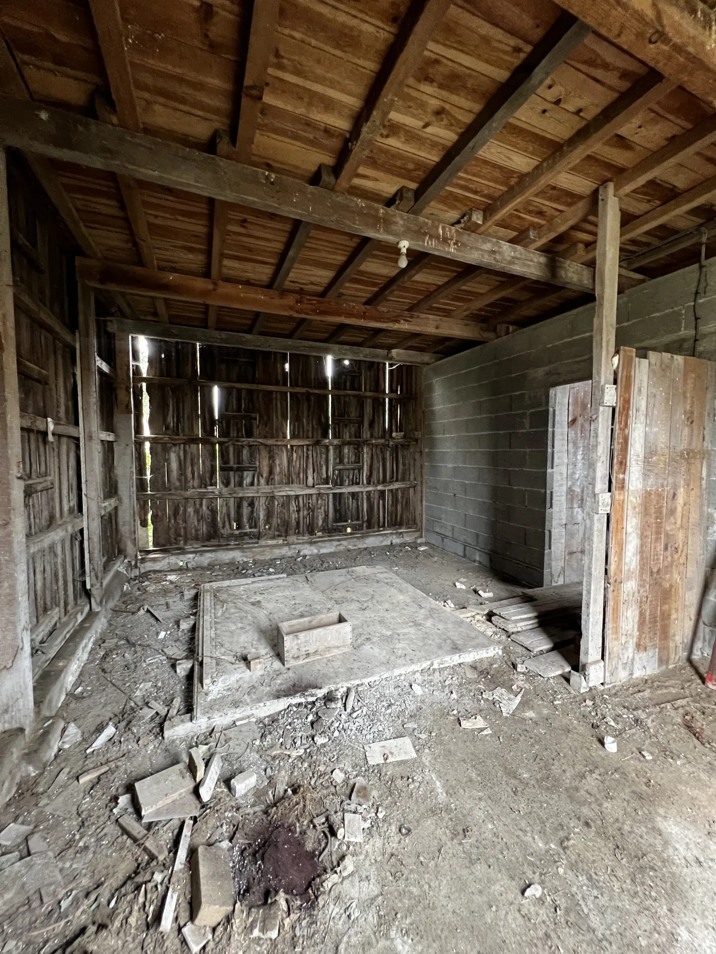 Ancien séchoir et grange à transformer en habitations à Bazas 