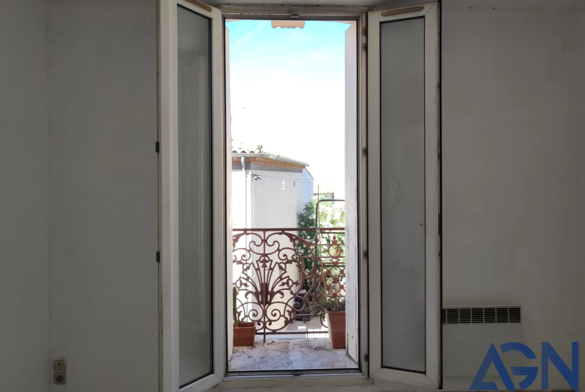 À vendre : Appartement lumineux 3 pièces avec terrasse à Agde 