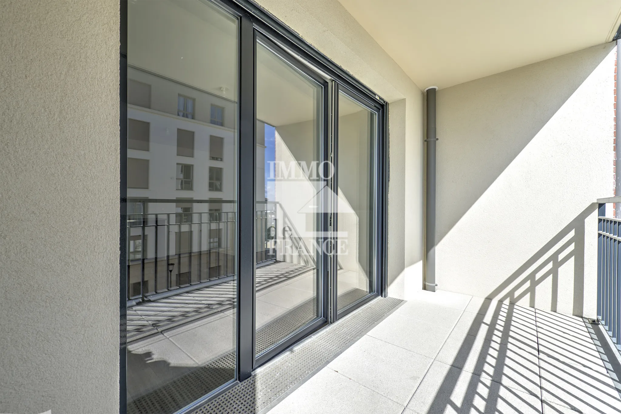 À vendre : Appartement moderne à Pontoise - 302 000 € 