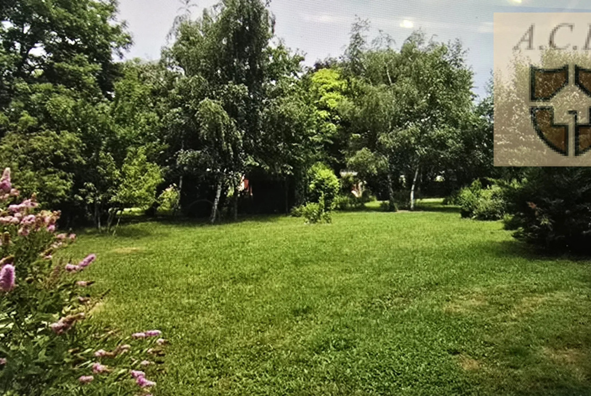 Maison isolée en campagne près d'Oucques avec jardin 