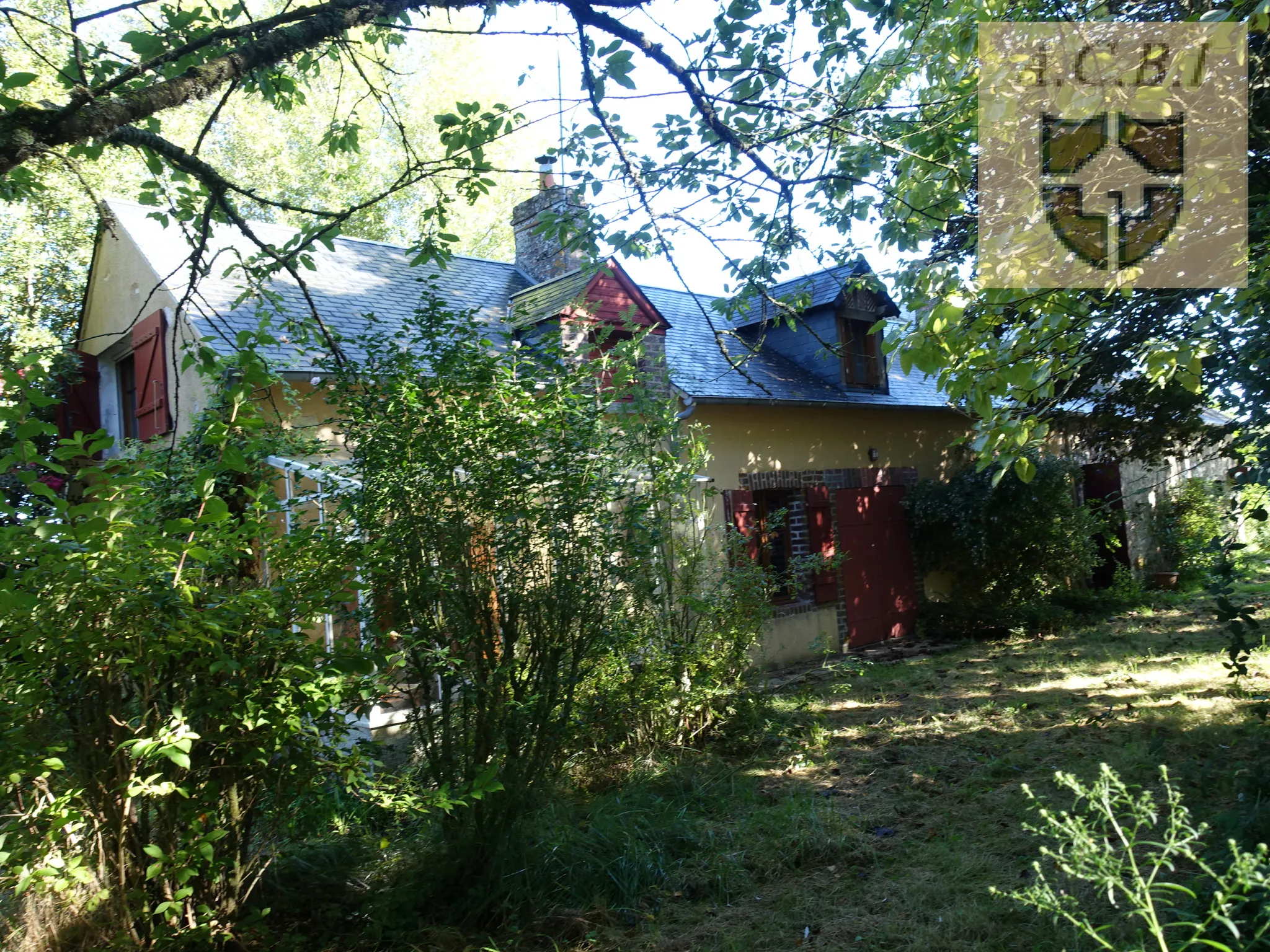 Maison isolée en campagne près d'Oucques avec jardin 