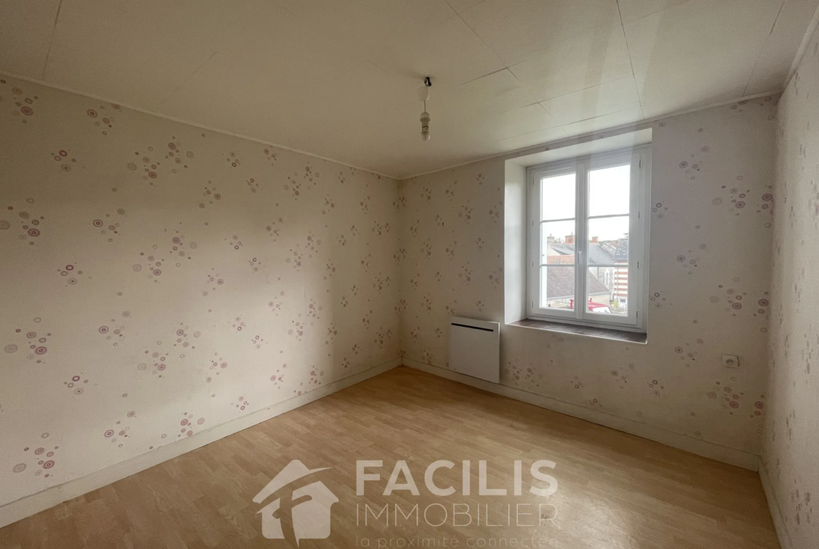 Maison de ville à rénover à Luzillé - 97,5 m² 