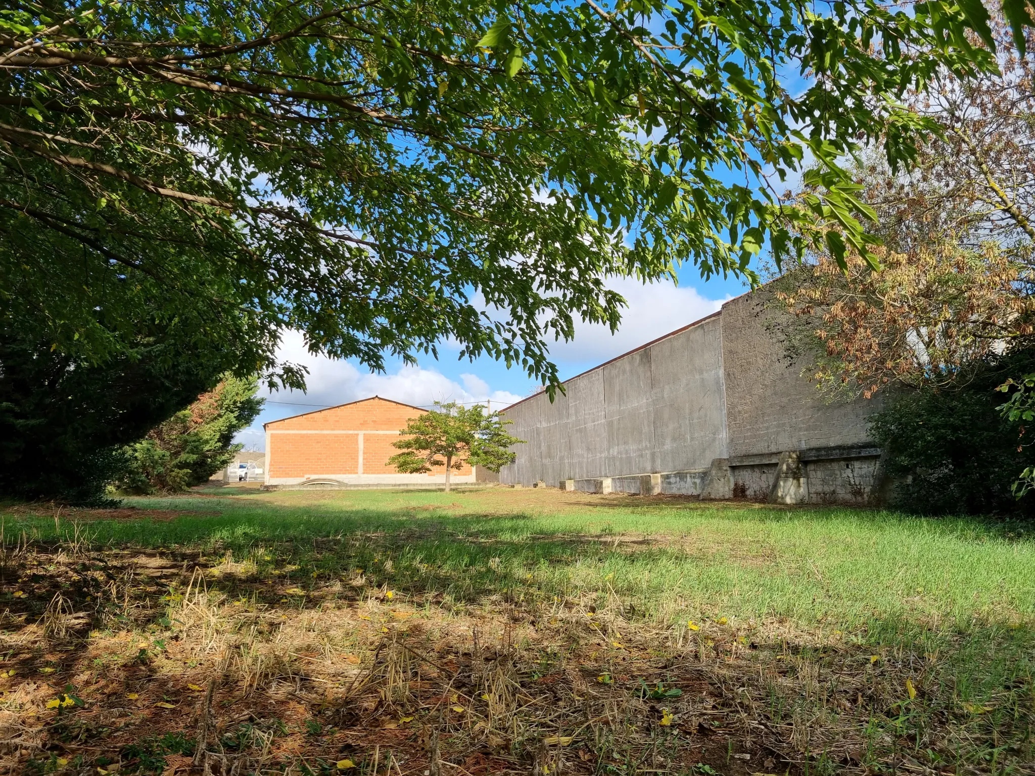 Terrain constructible de 1443 m² à vendre à Ventenac-en-Minervois 