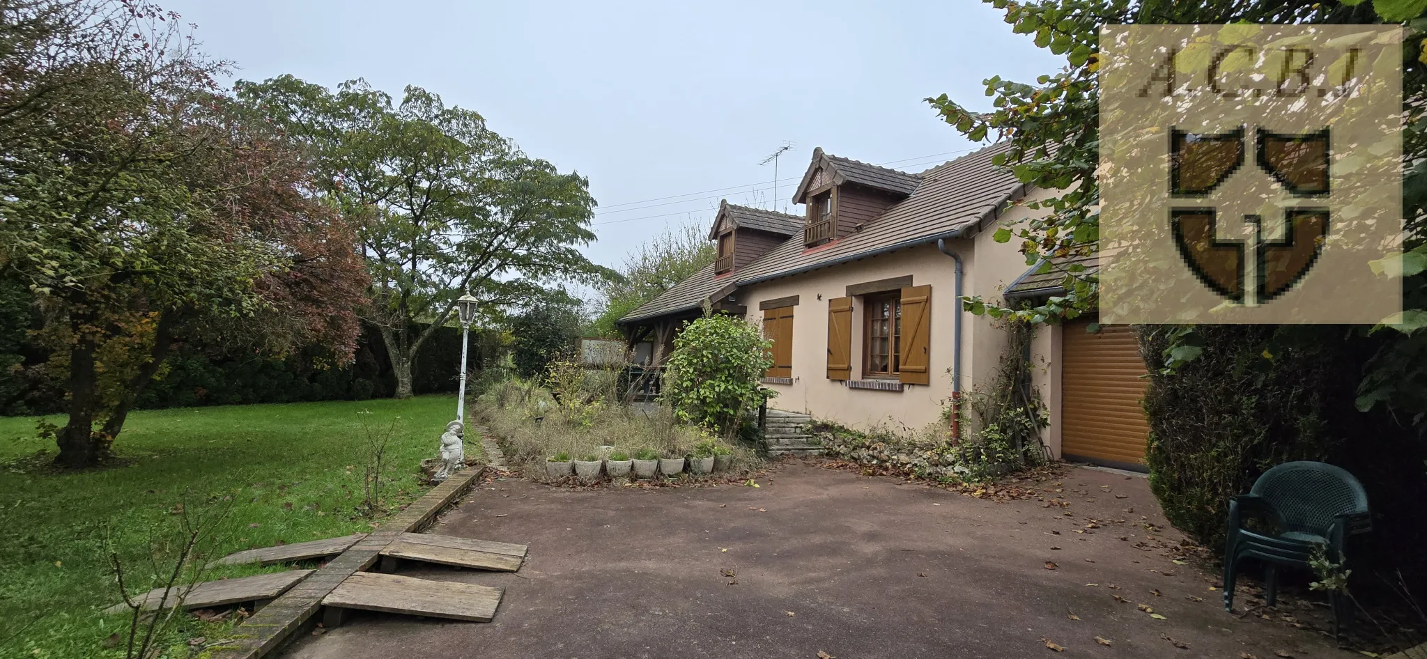 Pavillon spacieux avec 5 chambres à 15 min de Vendôme 