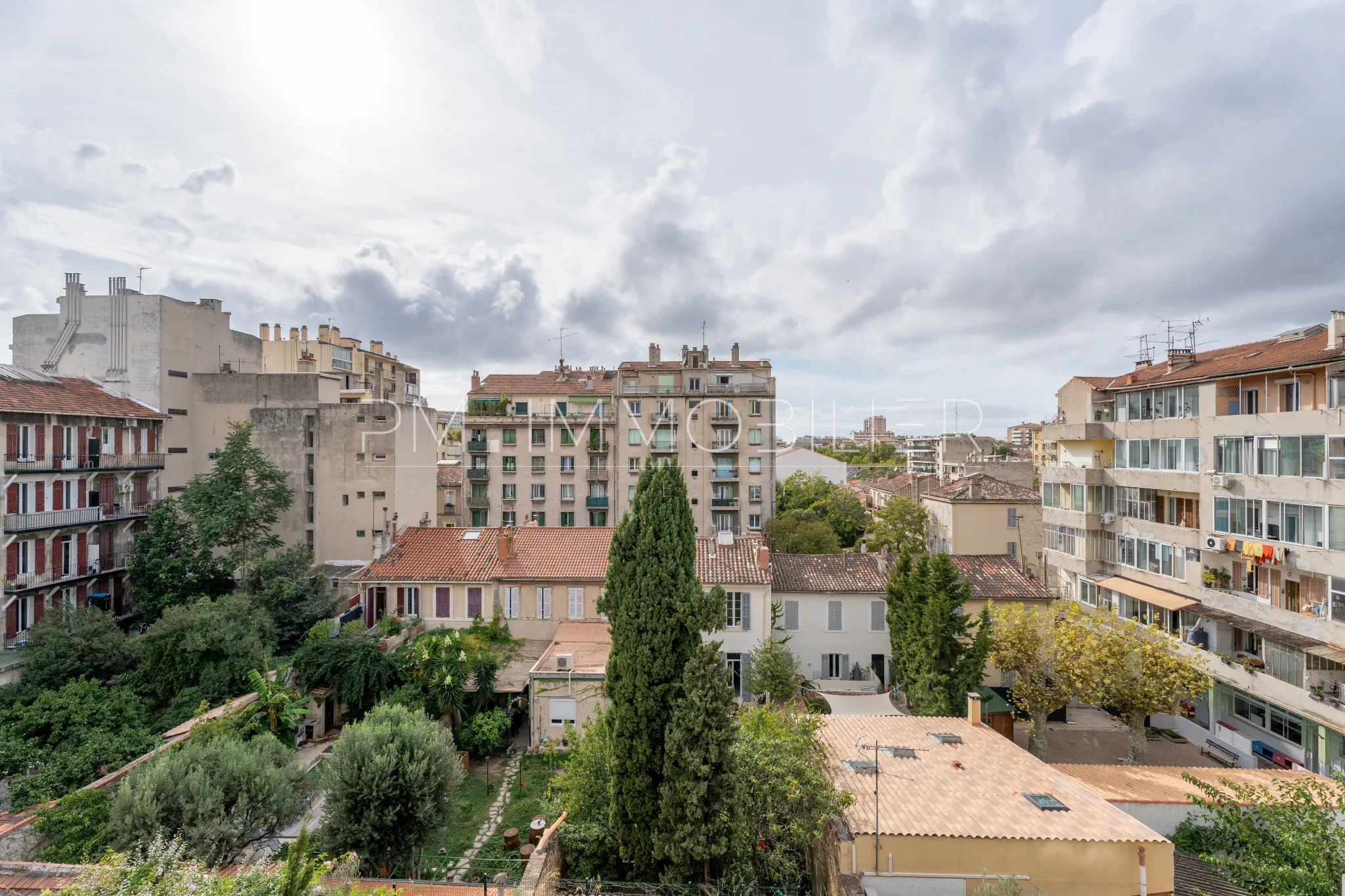 Charmant appartement avec terrasse à Saint-Pierre, Marseille 