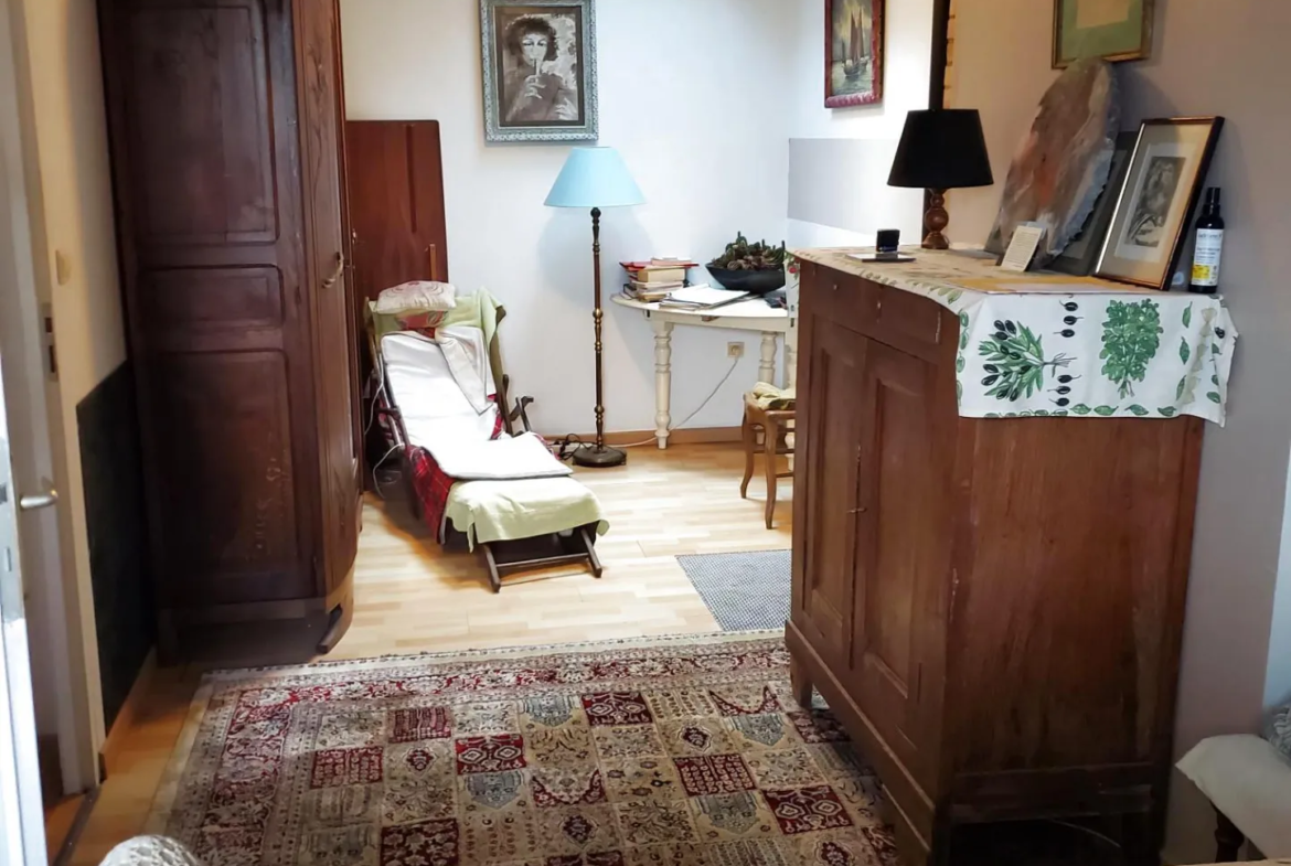 Maison à vendre à Talmont, 2 chambres avec jardin 