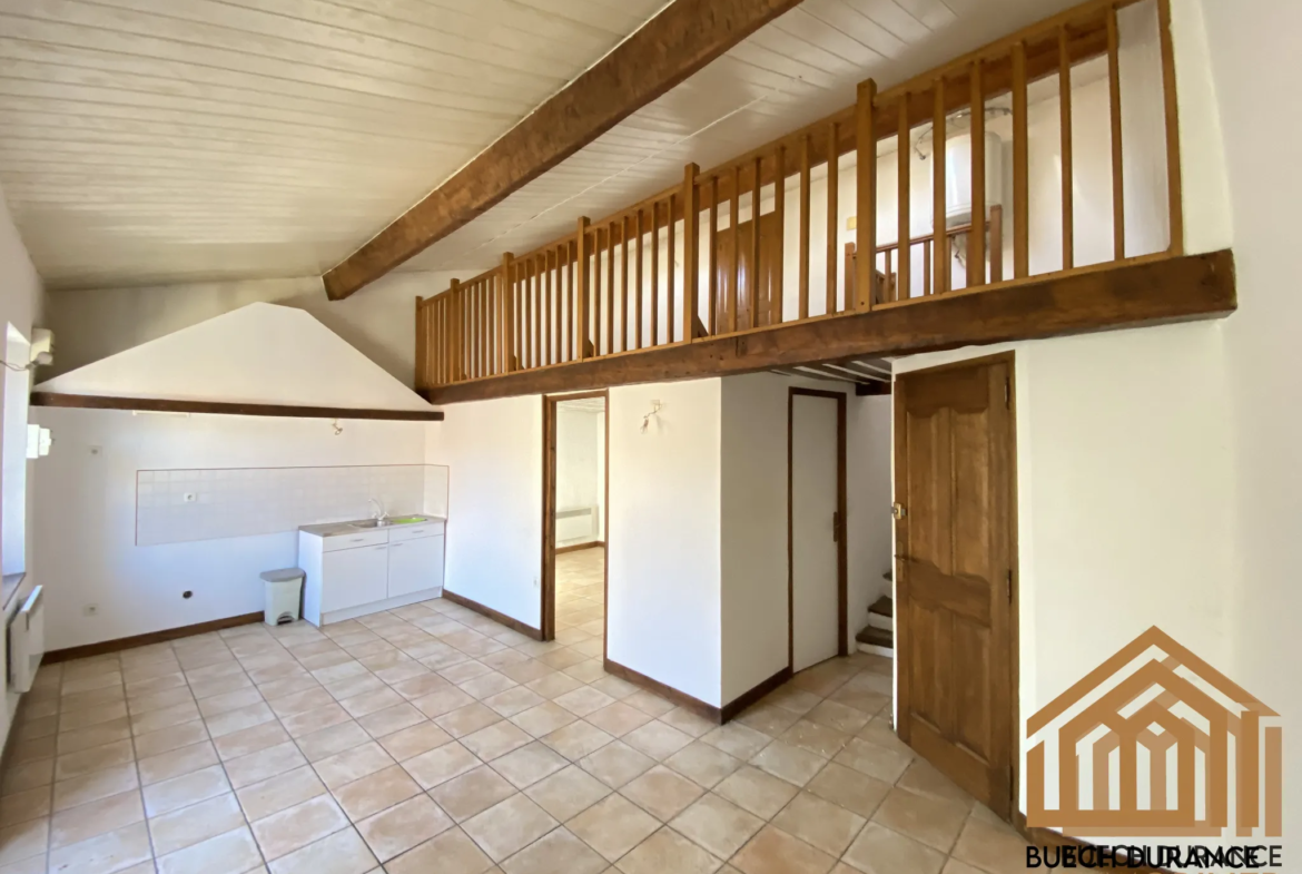 Immeuble de 5 logements à vendre à Laragne-Montéglin 