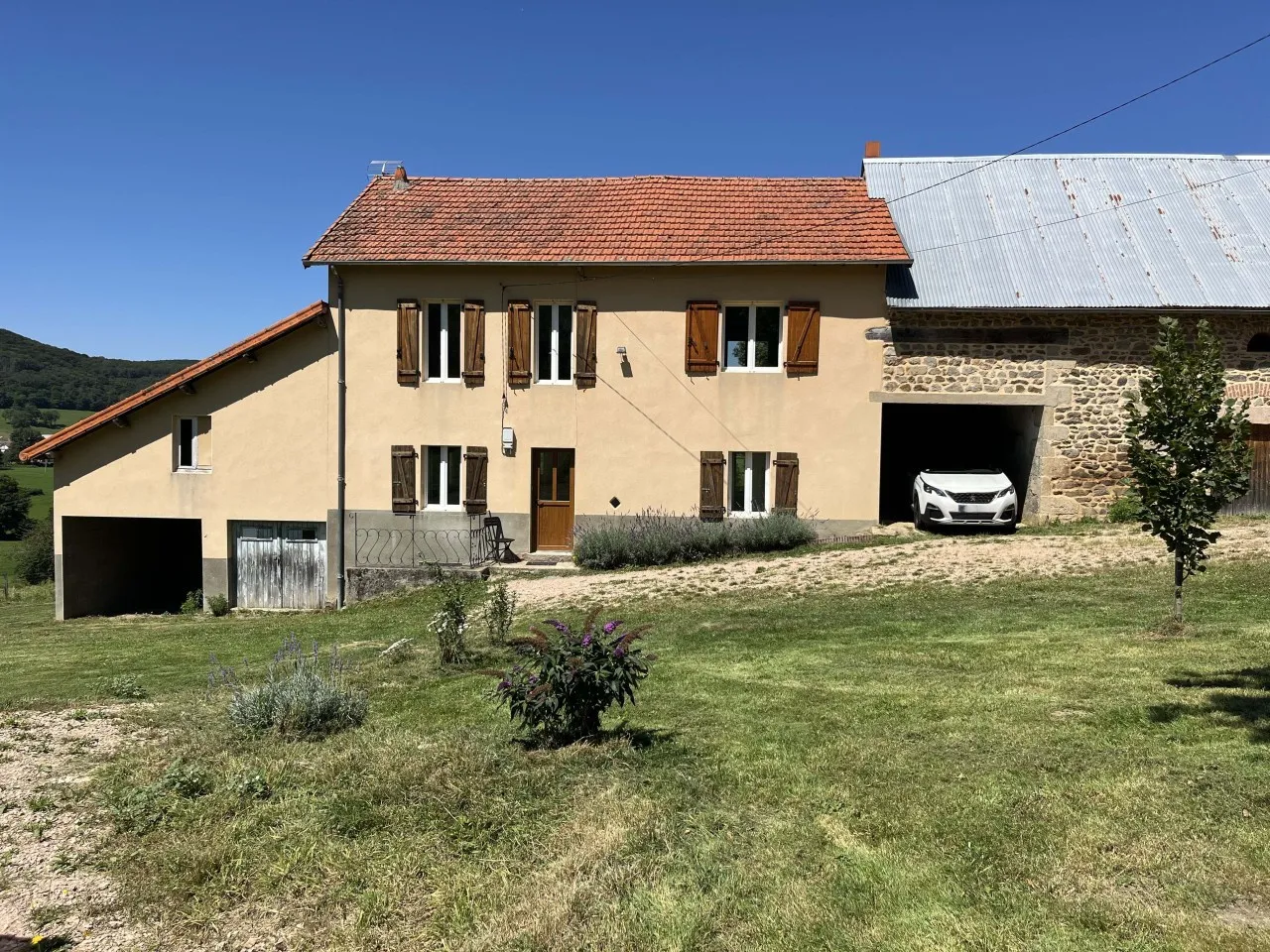 Maison rénovée à Teilhet avec vues sur la vallée à vendre 