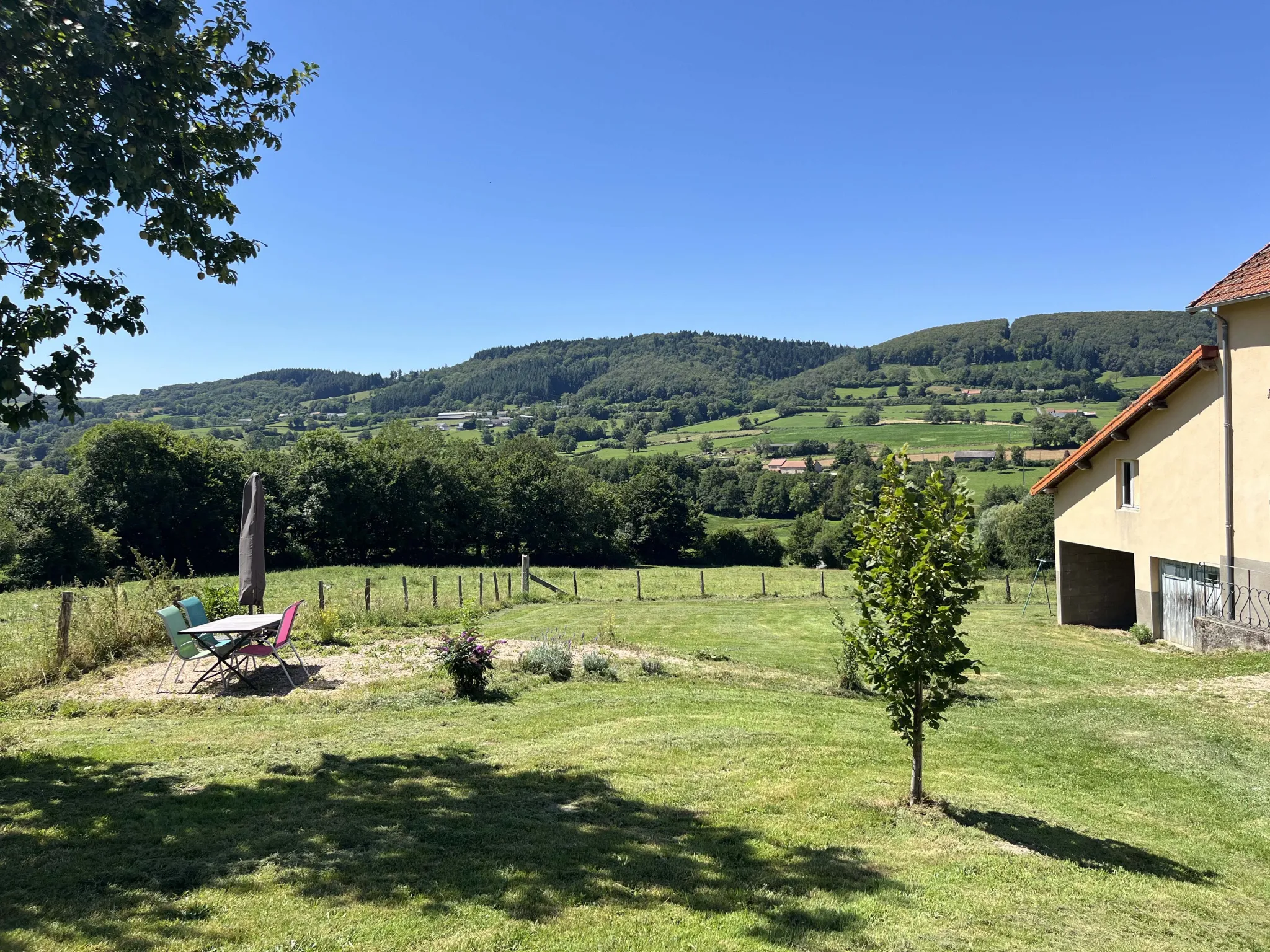 Maison rénovée à Teilhet avec vues sur la vallée à vendre 