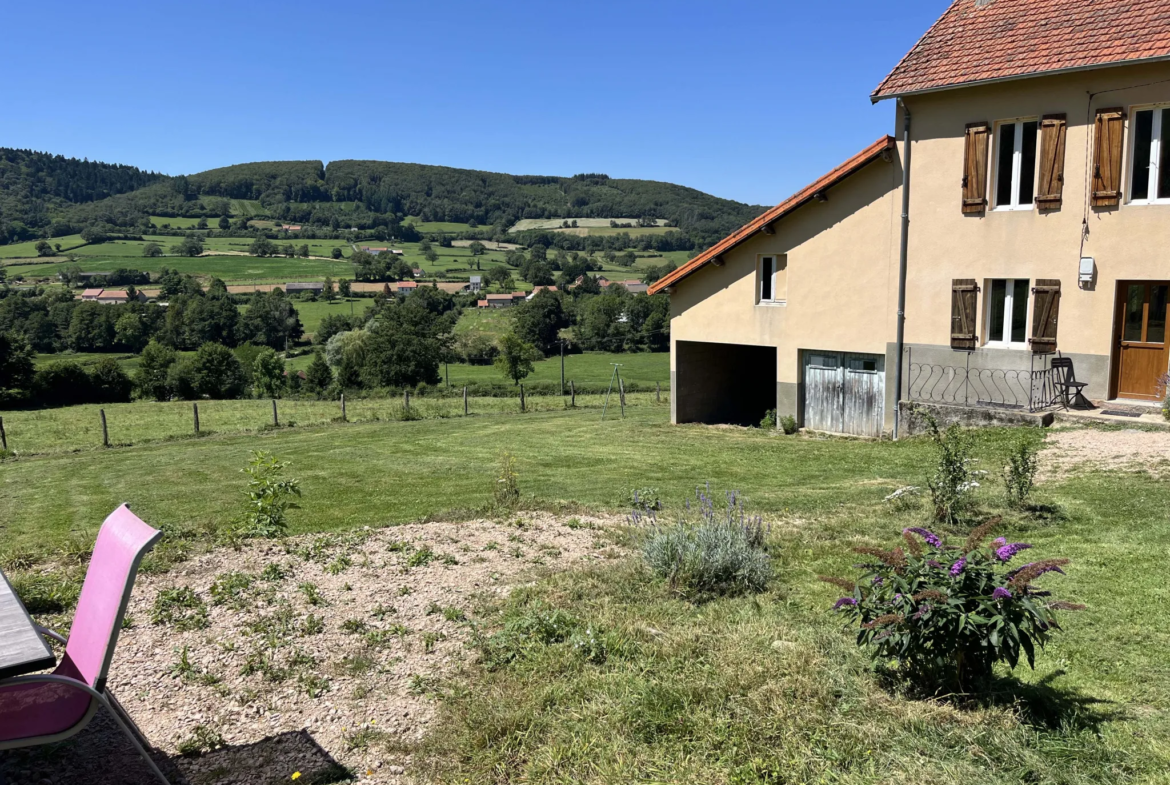 Maison rénovée à Teilhet avec vues sur la vallée à vendre 