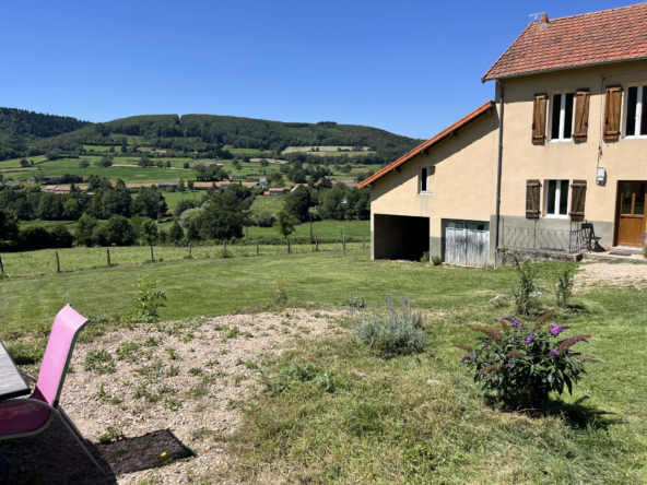 Maison rénovée à Teilhet avec vues sur la vallée à vendre