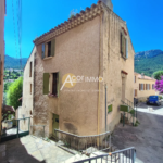 Maison de village T3 avec cave totale au Revèst-les-Eaux