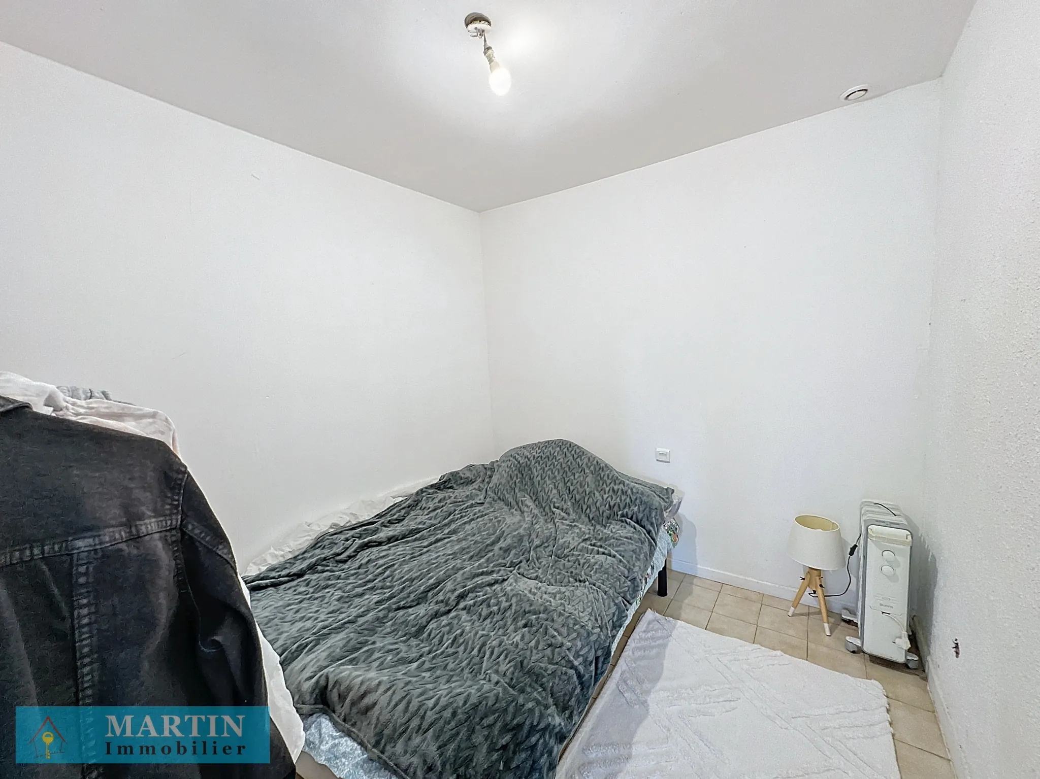 Appartement T2 avec jardinet et parking à Ceret 