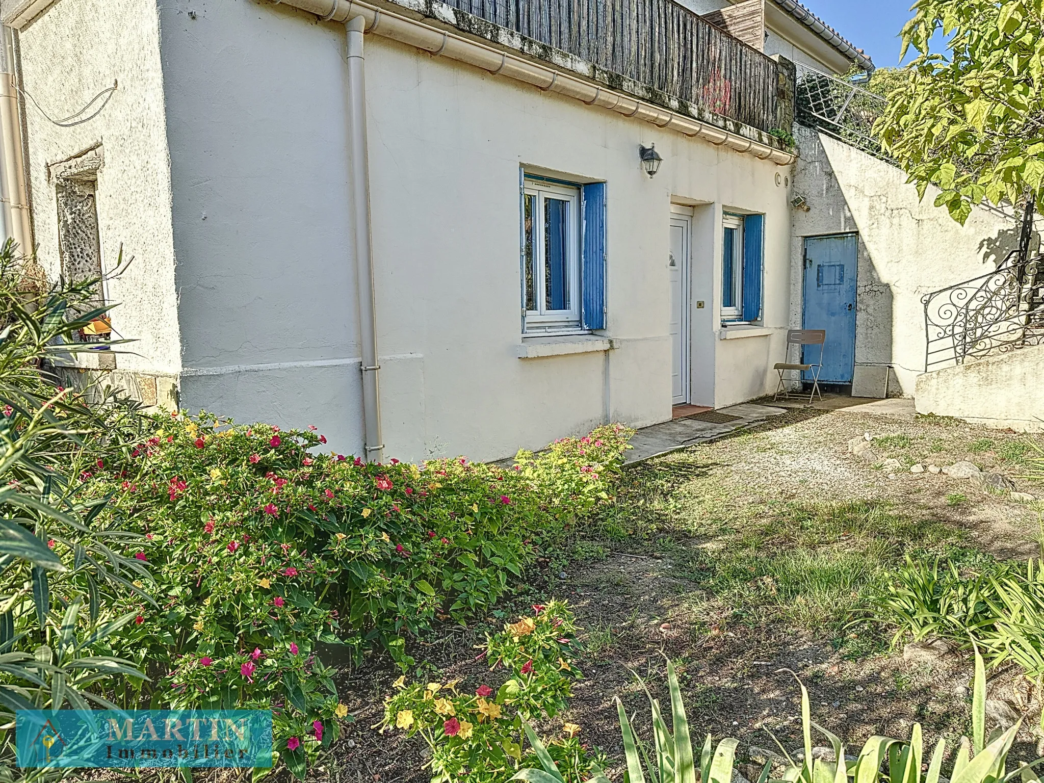 Appartement T2 avec jardinet et parking à Ceret 