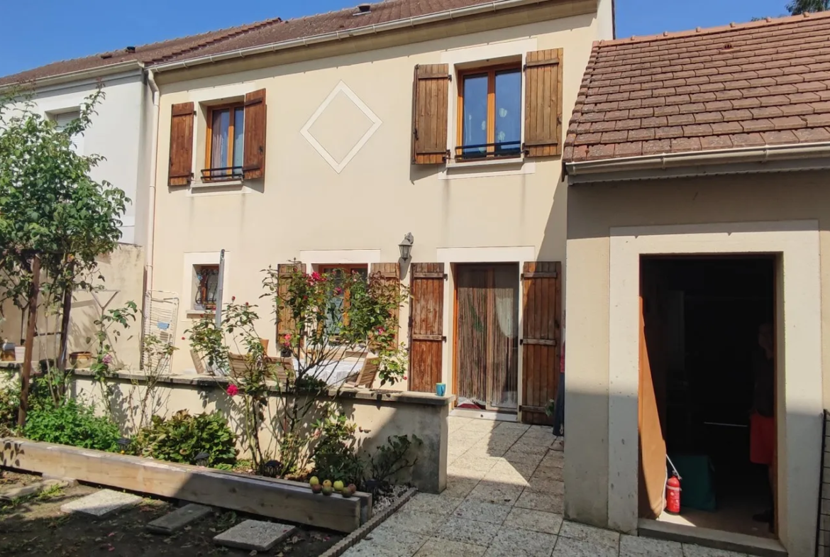 Maison récente à vendre à Dourdan - 3 chambres avec jardin 