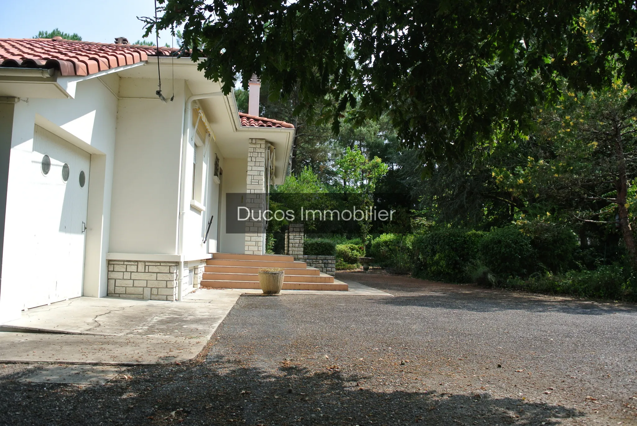 Maison traditionnelle avec terrain à Fourques sur Garonne 