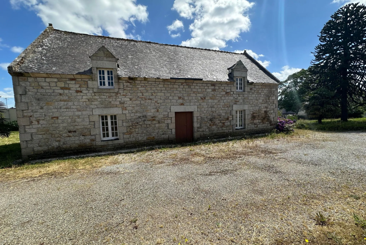 Superbe Longère à Rénover à Baud - 90 m² 