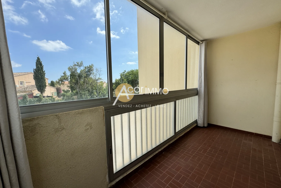 À vendre : Appartement T2 à Six-Fours-Bucarin avec loggia 