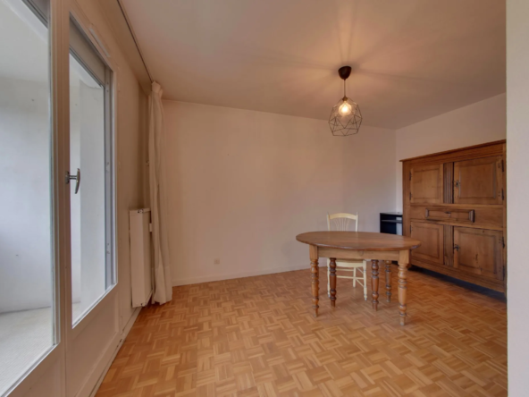 Appartement T5 lumineux avec balcon à Grenoble