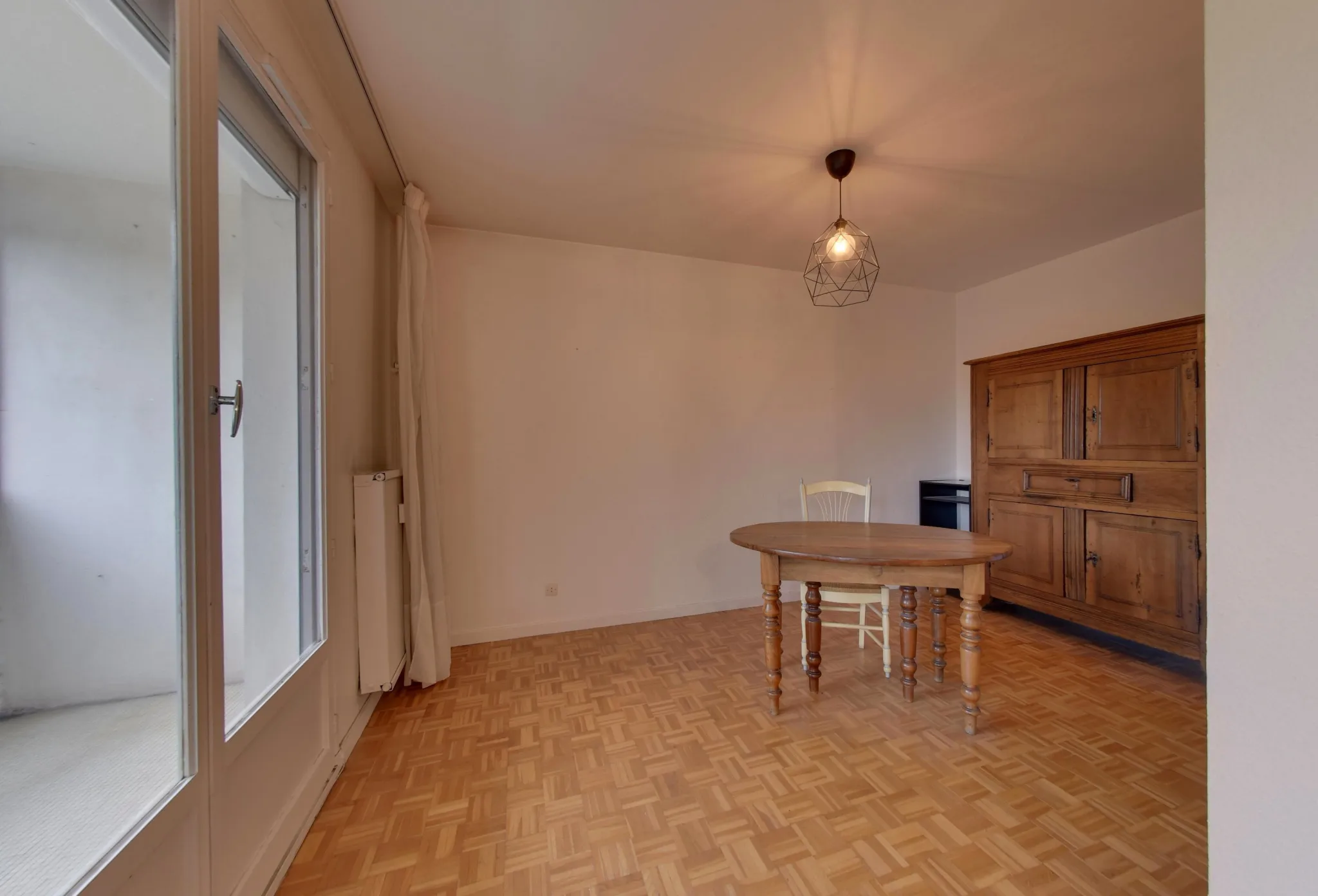 Appartement T5 lumineux avec balcon à Grenoble 