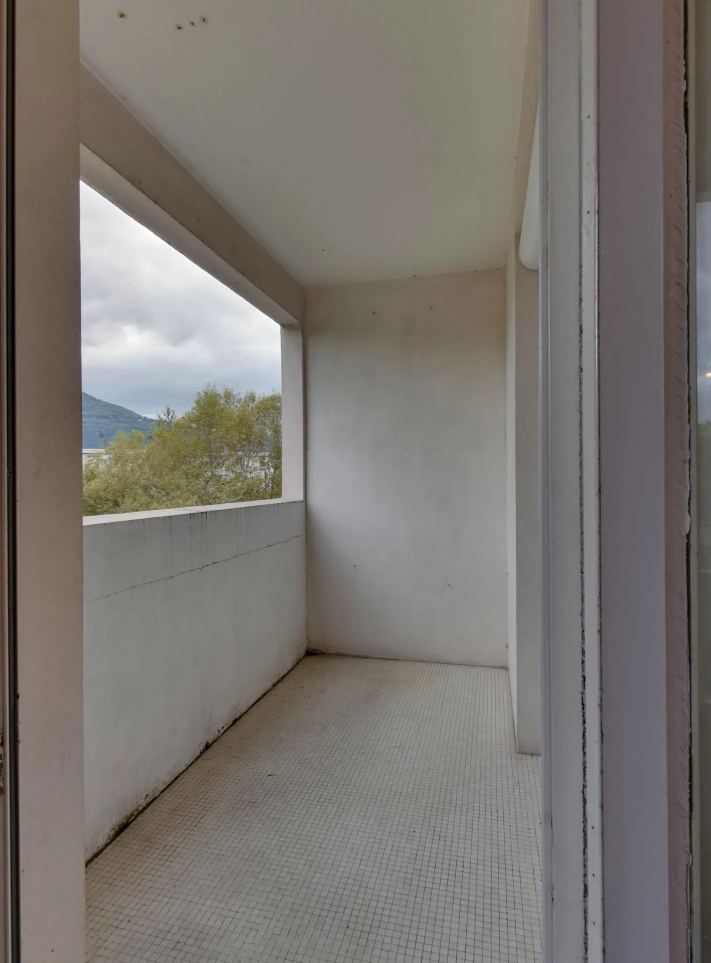 Appartement T5 lumineux avec balcon à Grenoble 