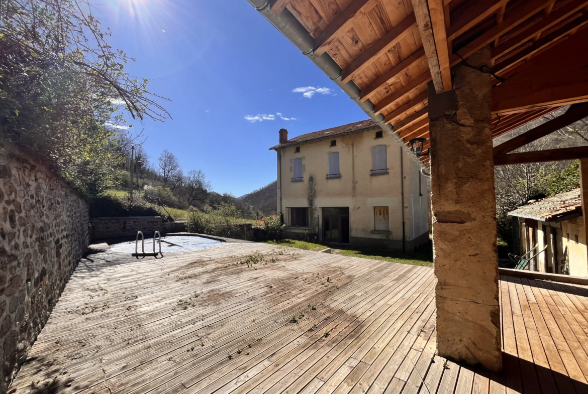 Maison ancienne avec piscine chauffée à Le Tech, en pleine nature 