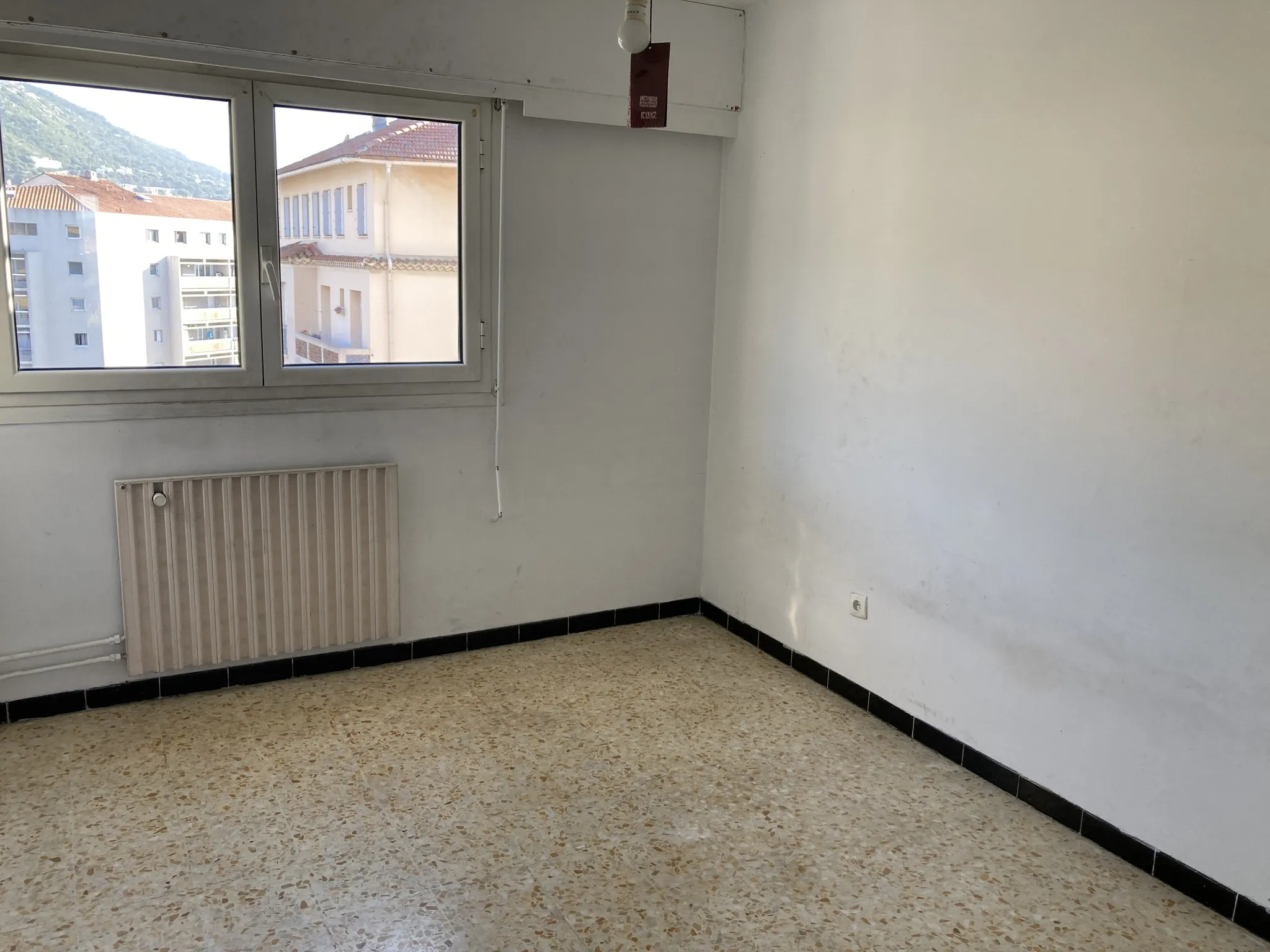 Appartement F4 avec aperçu mer à Toulon 