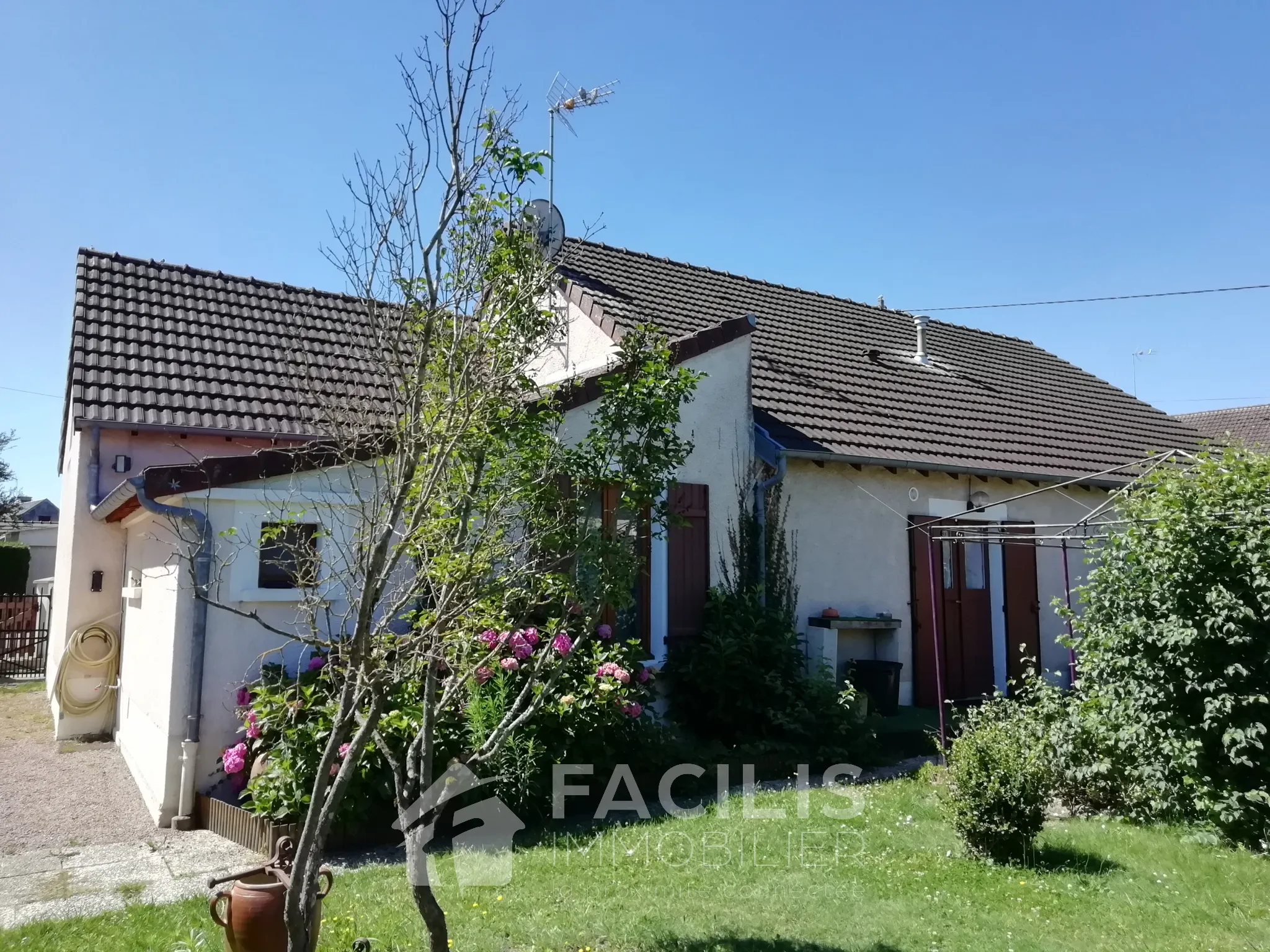 Pavillon de Plain-Pied F5 avec Jardin à La Guerche sur l'Aubois 