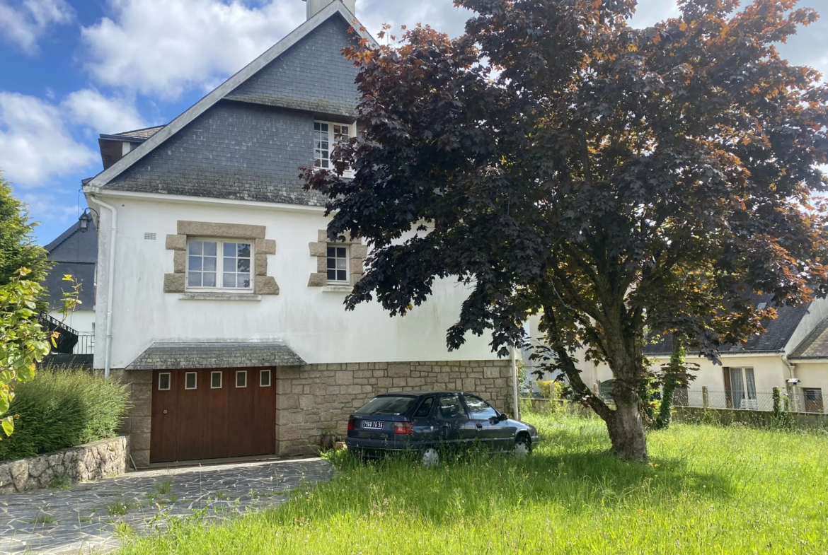 Maison familiale à vendre proche du centre de Pontivy 