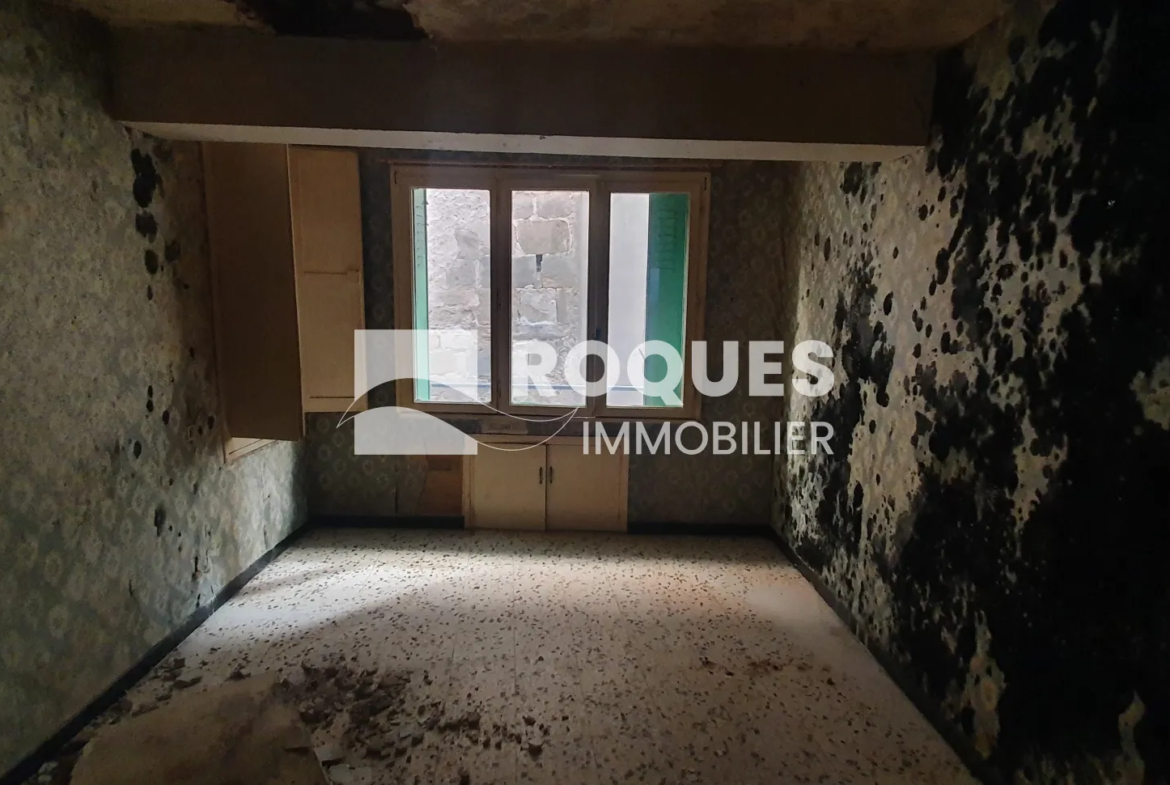 Lodève Centre - Appartement T3 à Rénover de 57 m² avec Garage et Cave 