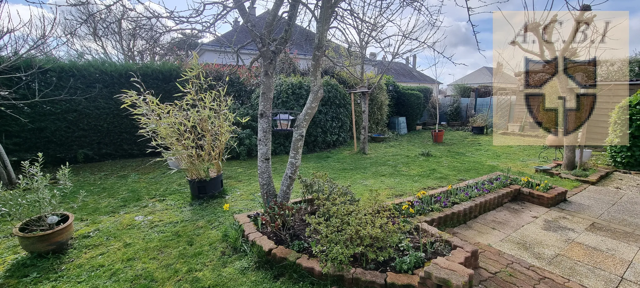 Vente d'un pavillon sur sous-sol à Vendôme avec jardin 