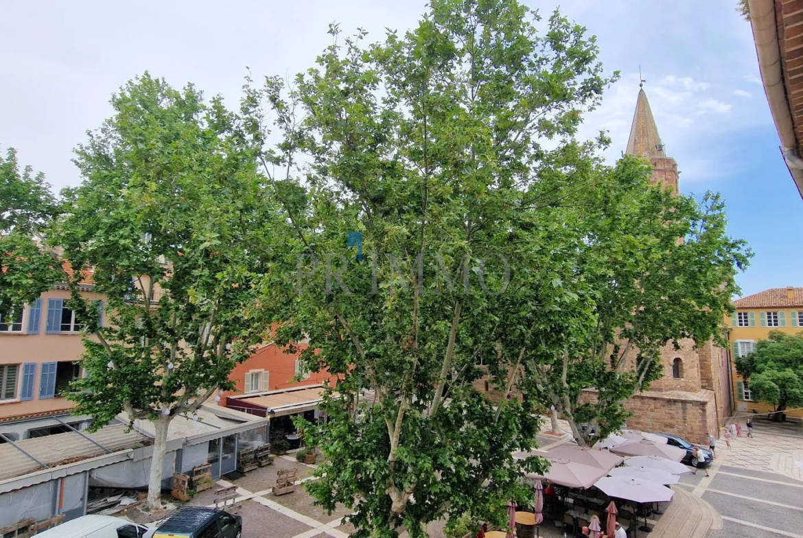 Studio lumineux à vendre dans le centre historique de Fréjus 