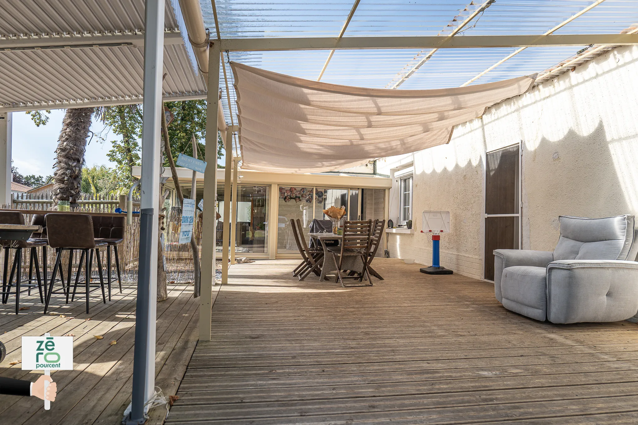 Longère à vendre à Grues avec piscine et jardin 