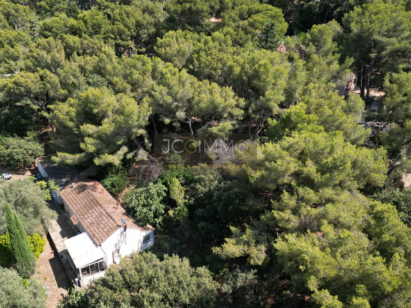 Terrain à vendre à La Valette du Var avec vue - Possibilité de 2 logements