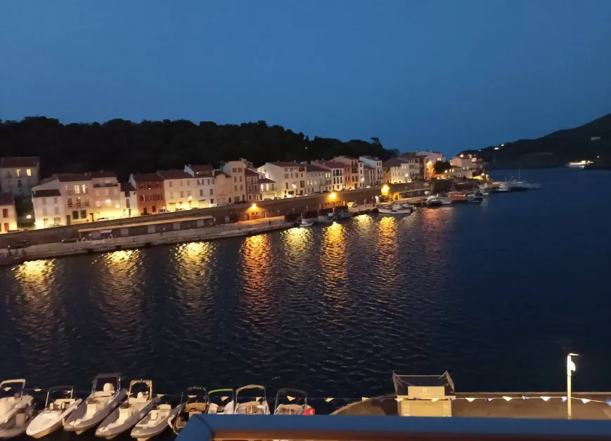 Appartement T1 à vendre à Port-Vendres avec vue mer 