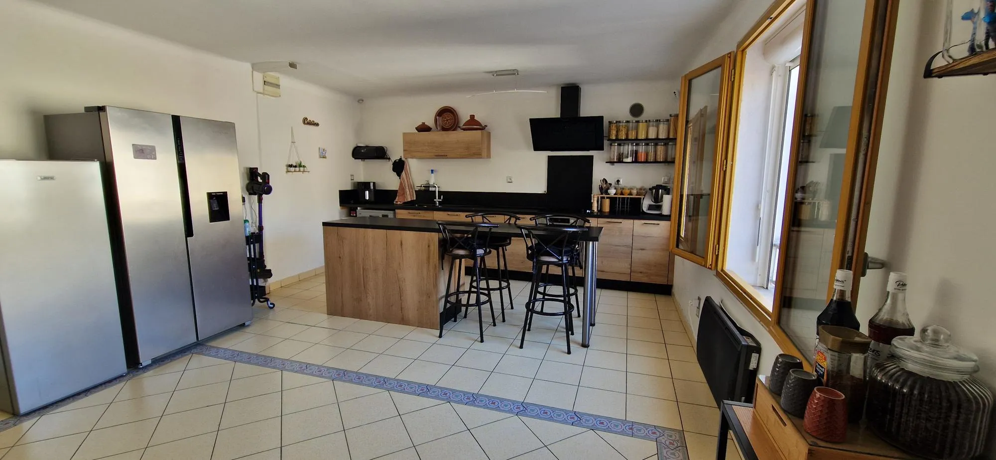 Maison de village en Ardèche avec studio et garage - 200 000 € 