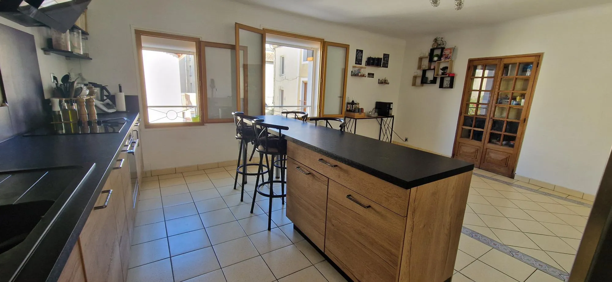 Maison de village en Ardèche avec studio et garage - 200 000 € 