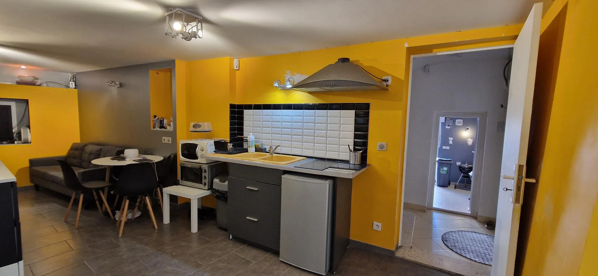 Maison de village en Ardèche avec studio et garage - 200 000 € 