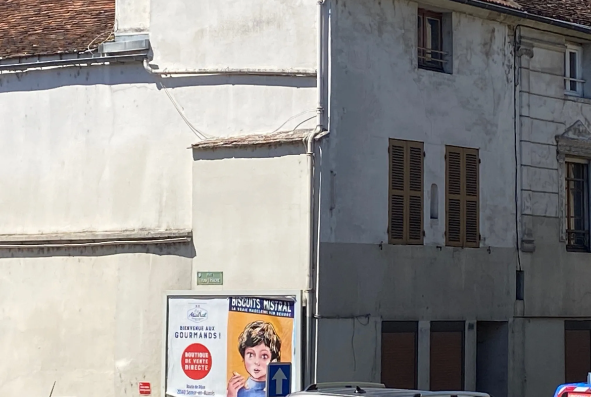 Maison de ville à vendre à Montbard - Proche gare TGV 