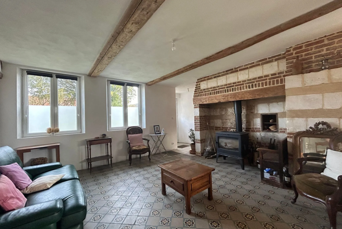 Longère rénovée à vendre près d'Abbeville - 3 chambres, terrain de 1505 m² 