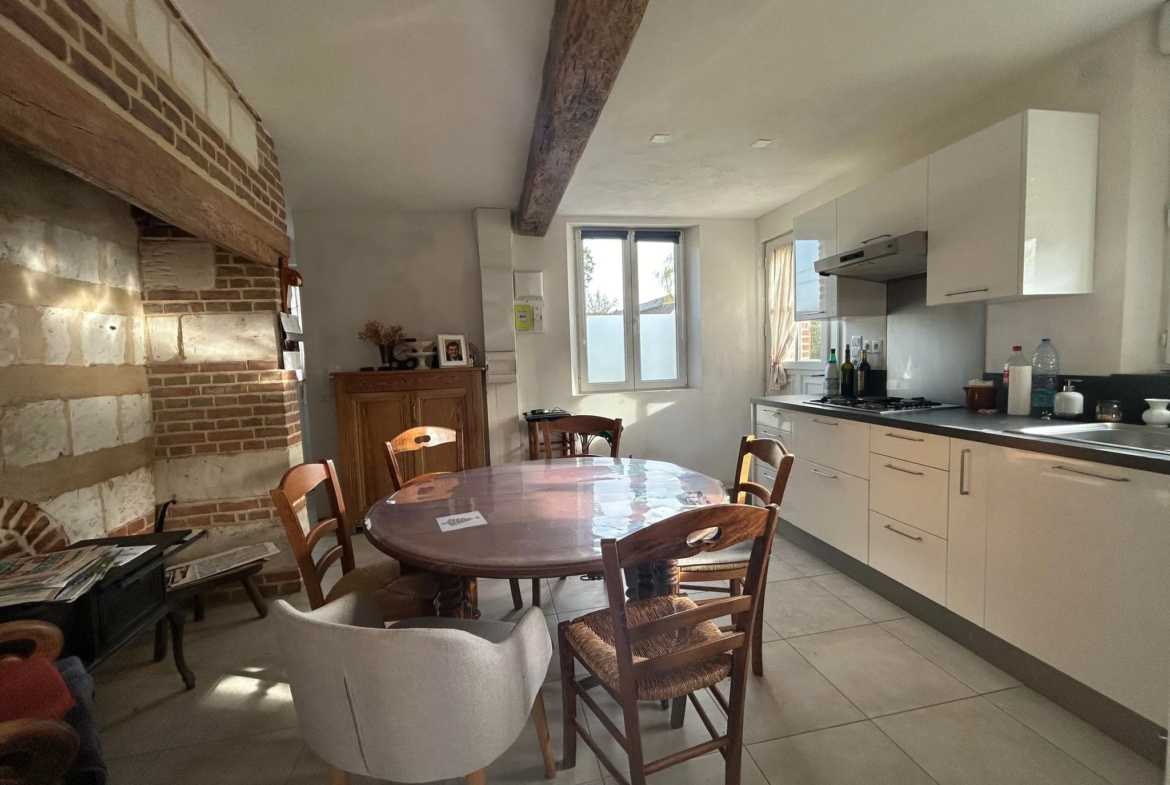 Longère rénovée à vendre près d'Abbeville - 3 chambres, terrain de 1505 m² 