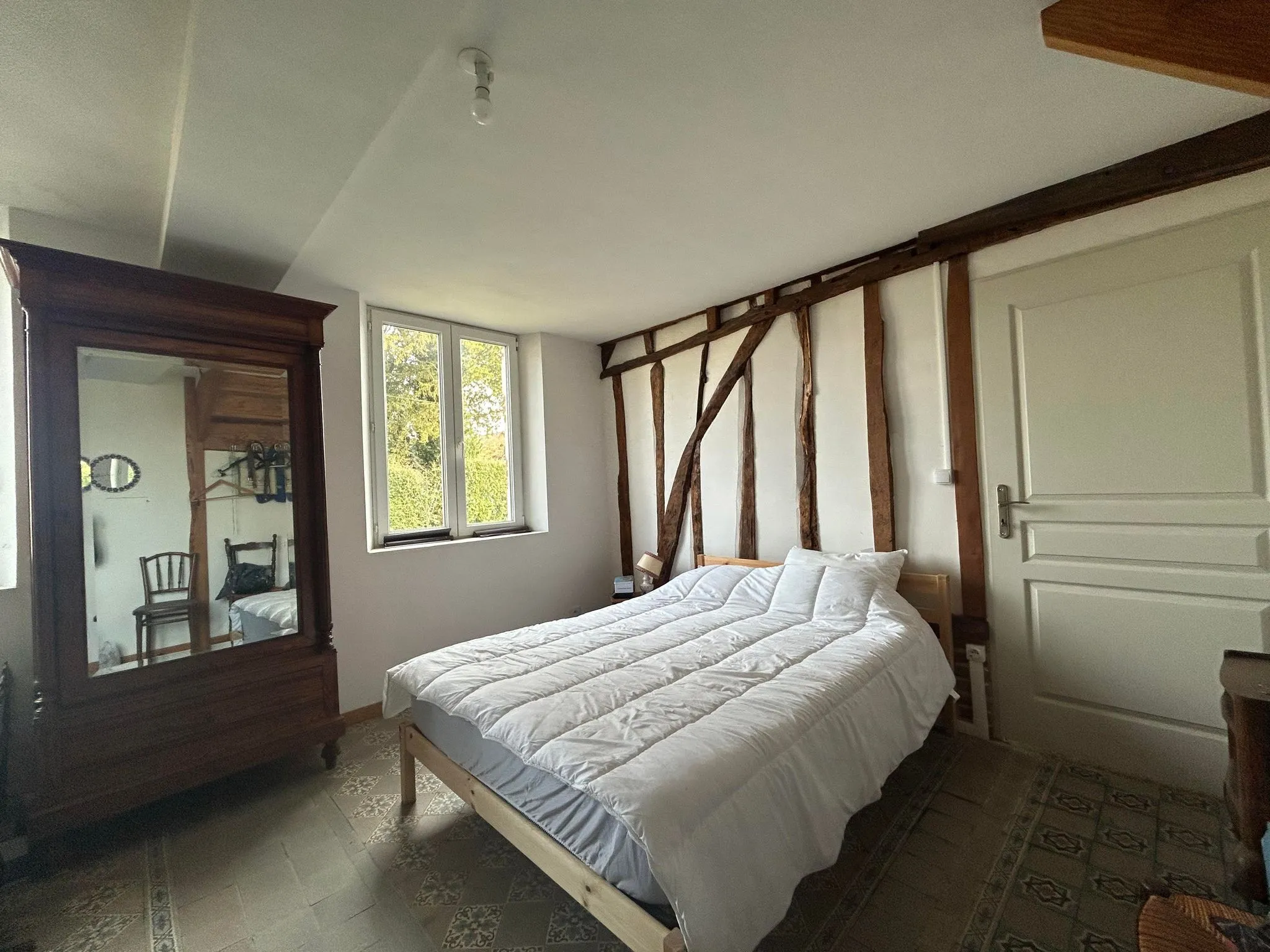 Longère rénovée à vendre près d'Abbeville - 3 chambres, terrain de 1505 m² 