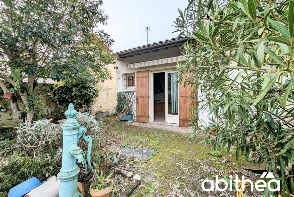 Echoppe libournaise à rénover avec jardin à Libourne 