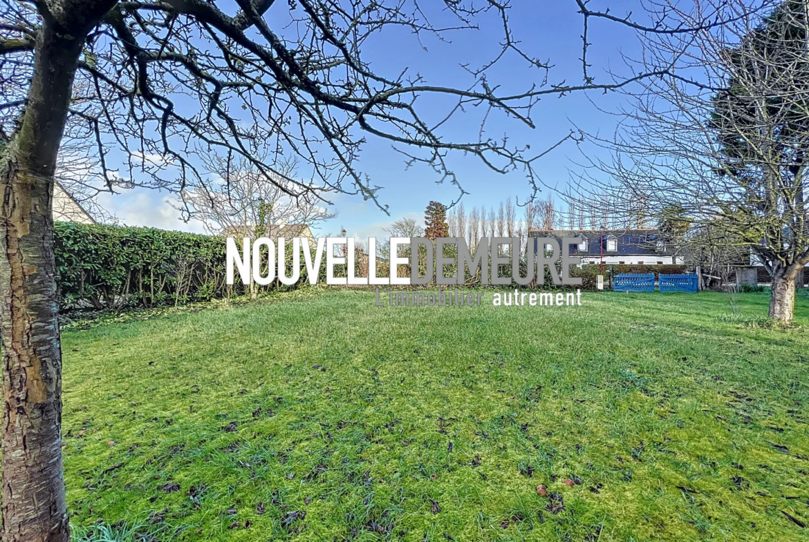 Terrain constructible de 391 m² à Hirel 