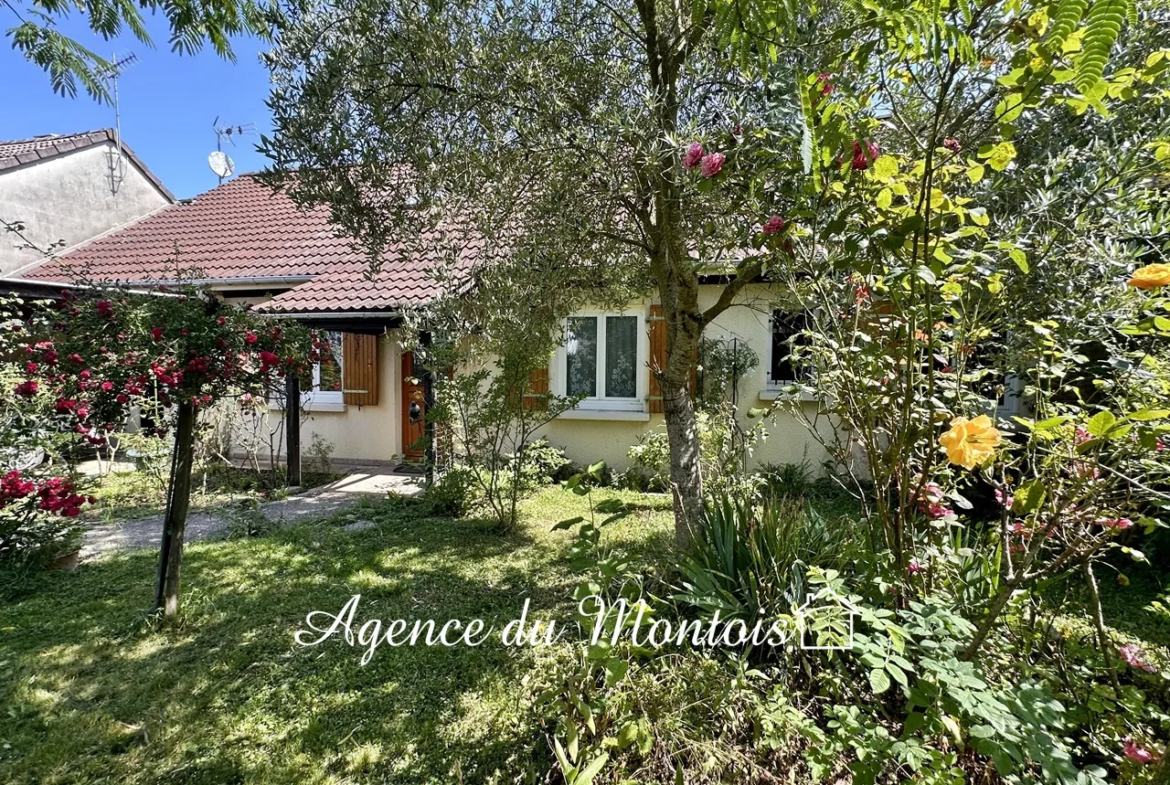 Maison traditionnelle à rafraîchir entre Donnemarie et Montereau 