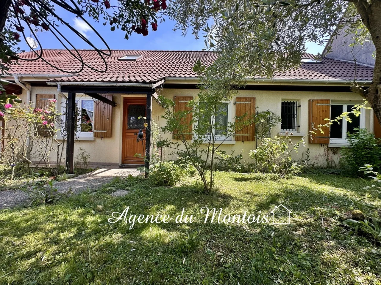 Maison traditionnelle à rafraîchir entre Donnemarie et Montereau 