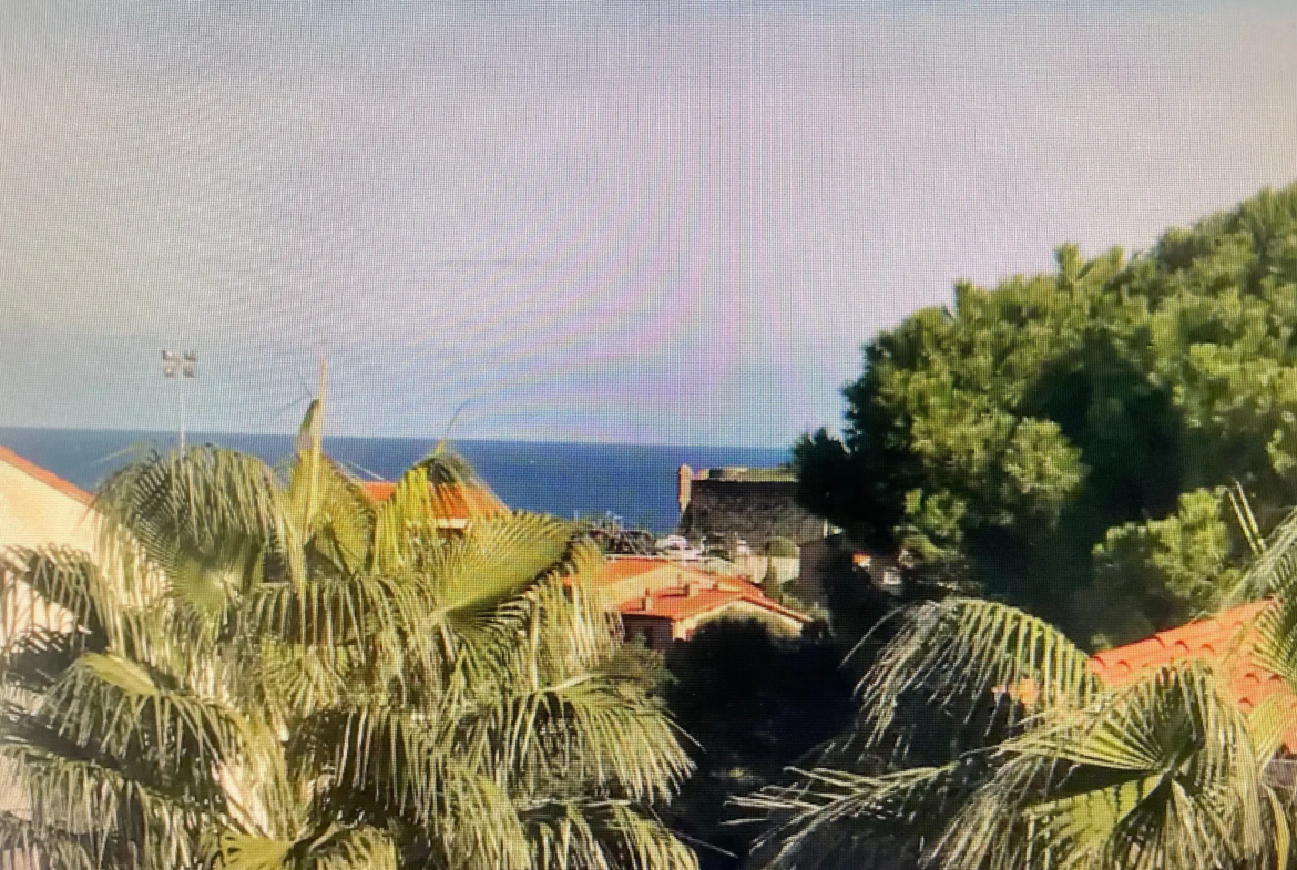 Appartement contemporain d'une chambre à vendre à Collioure 