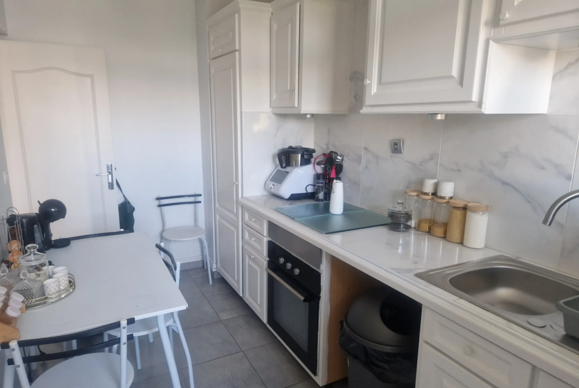 À vendre : Appartement T3 dans une Résidence agréable à Marignane 